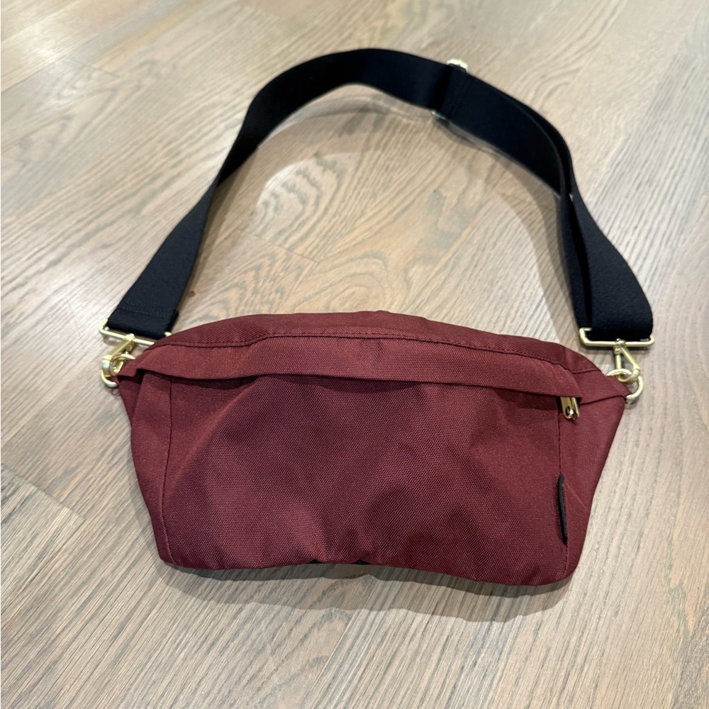 Canvelle Merlot Classic Fanny Pack Crossbody Bag (burgundy/maroon  discontinued)